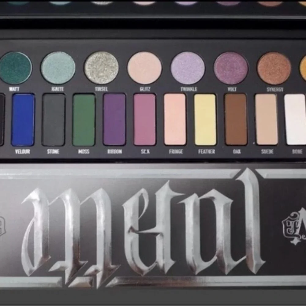 Kat von d metal matte pallet eyeshadow makeup